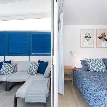 White&blue Rooftop Διαμέρισμα *